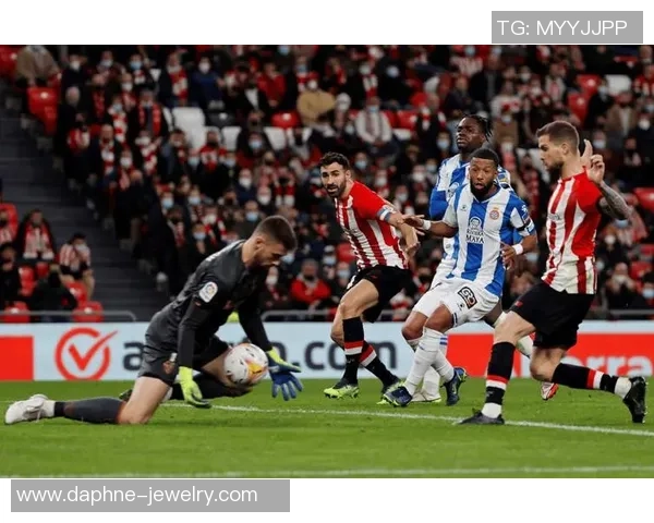 西甲激战巴黎圣日耳曼与莱比锡战成平局赛后分析引发热议